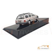 IXO CLC391N FORD SIERRA GHIA ESTATE 1988 1/43 - Image 2