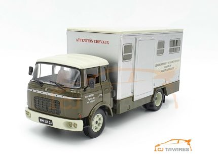 IXO ALTAYA BERLIET GBK 1967 - CENTRE HIPPIQUE DU MONT FEULSON 1/43