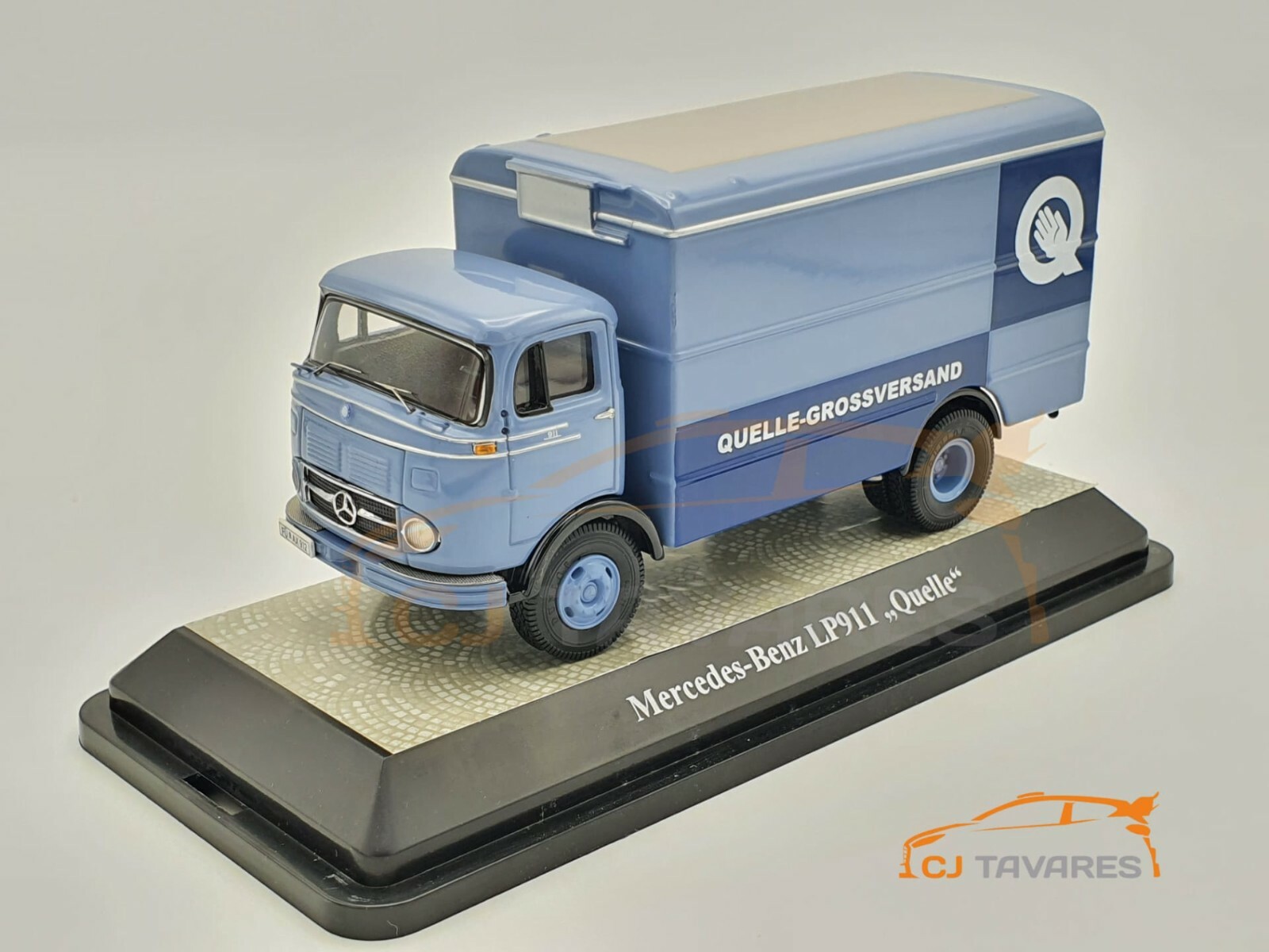 57-7806.jpg PREMIUM CLASSIXXs 12105 MERCEDES BENZ LP911 "QUELLE" 1/43 - Image 1